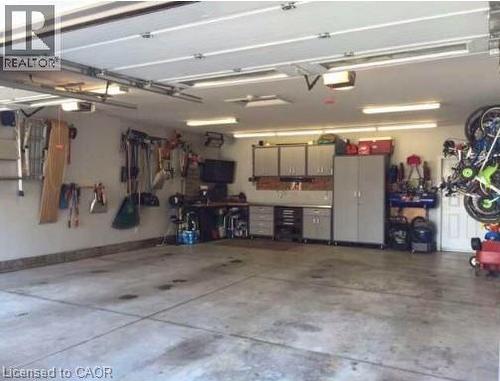 6 Kerman Avenue, Grimsby, ON 