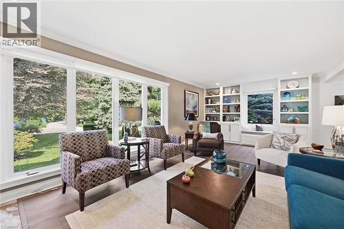 6 Kerman Avenue, Grimsby, ON 
