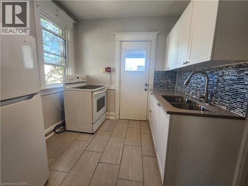 Kitchen - 25 West Avenue S Unit# E, Hamilton, ON 