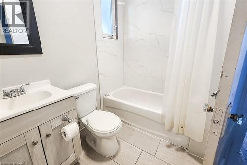 4-Piece Bathroom - 25 West Avenue S Unit# E, Hamilton, ON 