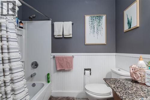 215 Cedar Crescent, Caronport, SK 