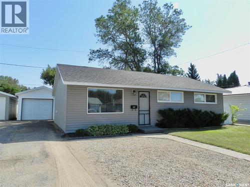 1037 Bogue Avenue, Moose Jaw, SK 