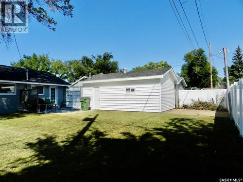1037 Bogue Avenue, Moose Jaw, SK 