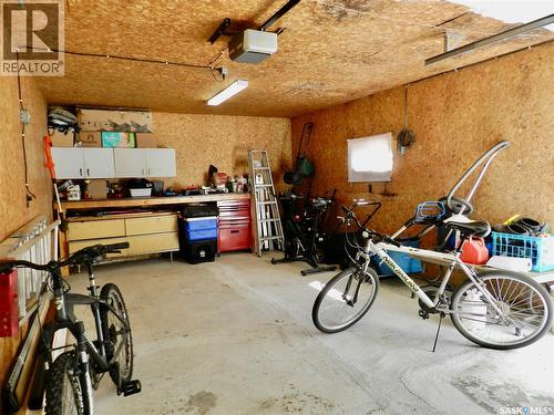 1037 Bogue Avenue, Moose Jaw, SK 