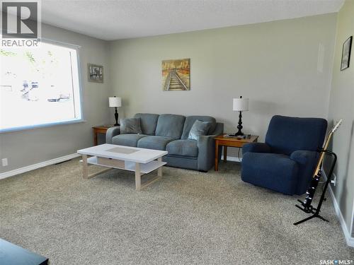1037 Bogue Avenue, Moose Jaw, SK 