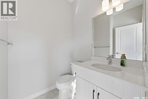 562 Stilling Way, Saskatoon, SK 