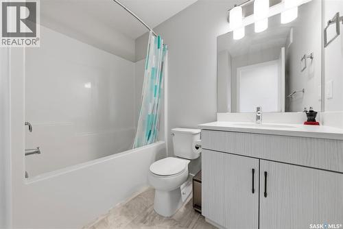 562 Stilling Way, Saskatoon, SK 