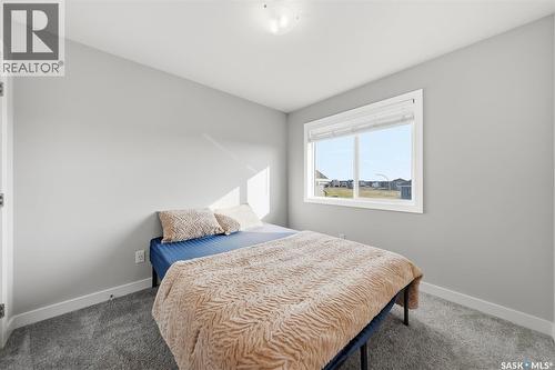 562 Stilling Way, Saskatoon, SK 