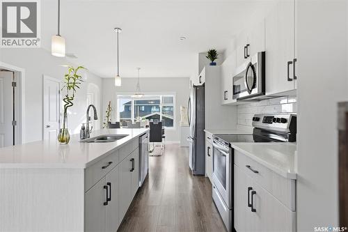 562 Stilling Way, Saskatoon, SK 