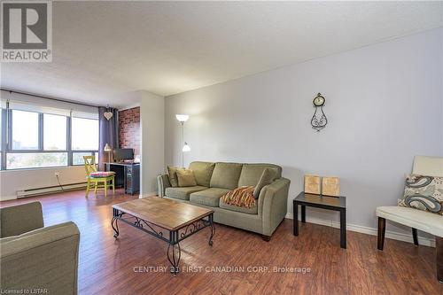 402 - 135 BASELINE ROAD W , London South (South D), Ontario N6J 4W4 5