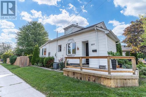 889 THIRD STREET  Mississauga, ON L5E 1C2