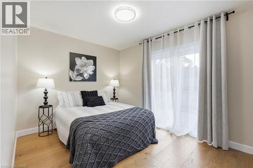 18 Sable Drive, Ancaster, ON 