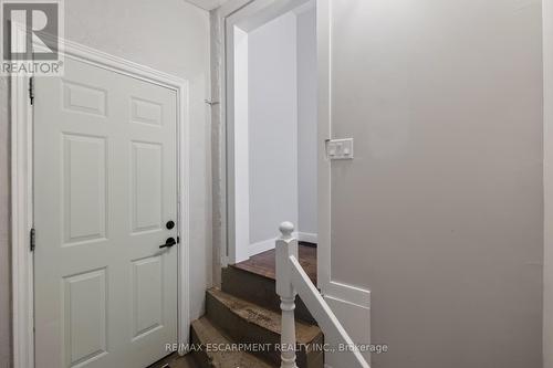 21 Cedar Street, Cambridge, ON 
