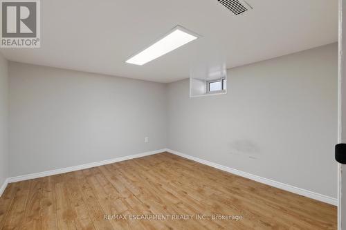 21 Cedar Street, Cambridge, ON 