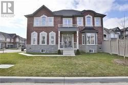 8 ARROWSTONE COURT Brampton, ON L6R 3T5