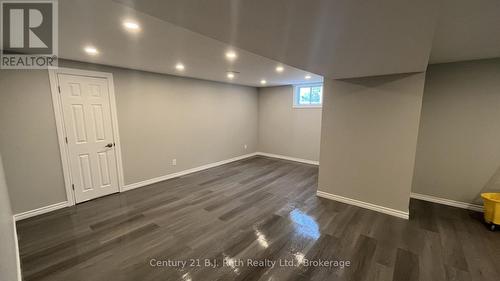 LOWER - 687 VICTORIA STREET , Midland, Ontario L4R 1A9 4