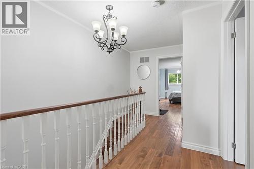 11 Wakefield Lane, Waterdown, ON 