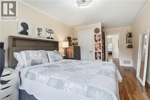 11 Wakefield Lane, Waterdown, ON 
