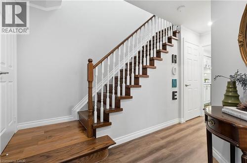 11 Wakefield Lane, Waterdown, ON 