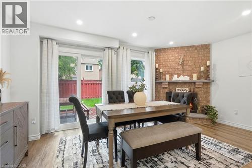 11 Wakefield Lane, Waterdown, ON 