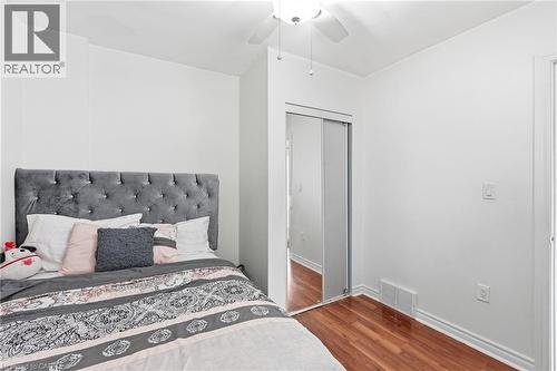 127 Park Row N, Hamilton, ON 