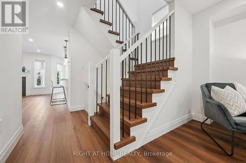 2294 Seton Crescent, Burlington, ON 