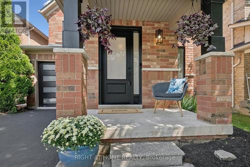 2294 Seton Crescent, Burlington, ON 