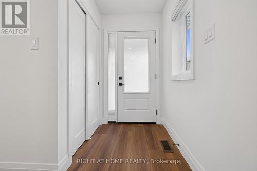 2294 Seton Crescent, Burlington, ON 