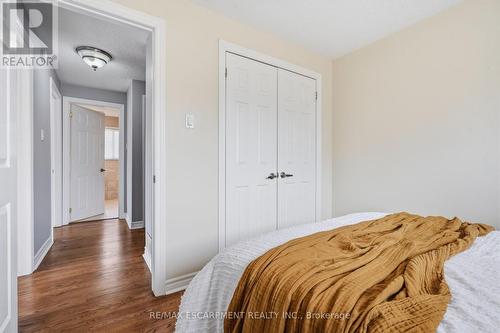616 Mullin Way, Burlington, ON 