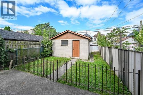 15 Kinrade Avenue, Hamilton, ON 