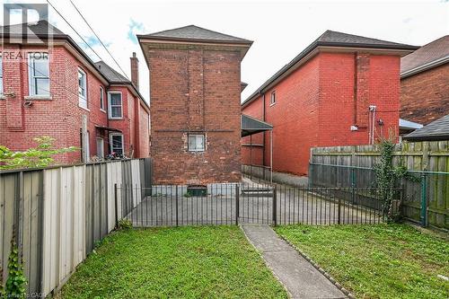 15 Kinrade Avenue, Hamilton, ON 