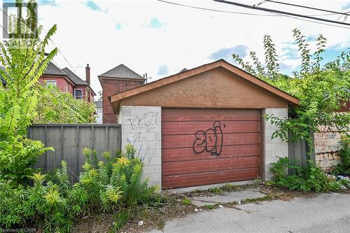 15 Kinrade Avenue, Hamilton, ON 
