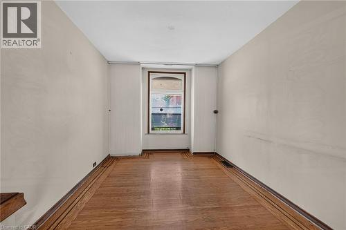 15 Kinrade Avenue, Hamilton, ON 