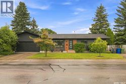 30 Cory PLACE  Saskatoon, SK S7M 5G8