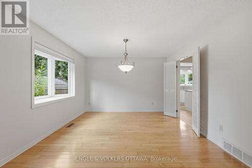 885 Plante Drive, Ottawa, ON 