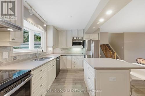 885 Plante Drive, Ottawa, ON 