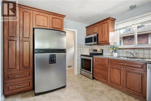 616 Mullin Way, Burlington, ON 
