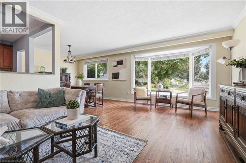 616 Mullin Way, Burlington, ON 