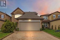 1706 WOODSIDE LANE Pickering, ON L1V 4W3