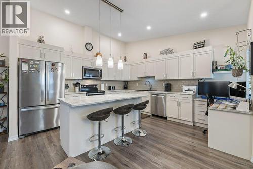 1873 Parkview Crescent Unit# 8  Kelowna, BC V1X 7G7