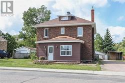 6 Diorite Street Copper Cliff, ON P0M 1N0