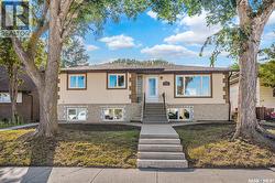 517 O AVENUE N  Saskatoon, SK S7L 2V4