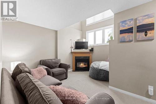 358 Galston Private, Ottawa, ON 