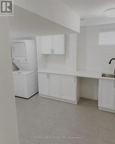 LOWER - 41 WESTROYAL ROAD , Toronto, Ontario M9P 2C4 5