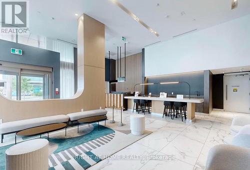 704 - 1195 THE QUEENSWAY , Toronto, Ontario M8Z 0H1 2