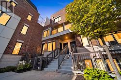 402 - 8 DRUMMOND STREET Toronto, ON M8V 1Y8