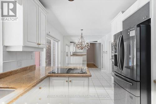 1528 Knareswood Drive, Mississauga, ON 