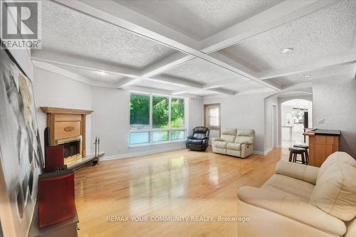1528 Knareswood Drive, Mississauga, ON 