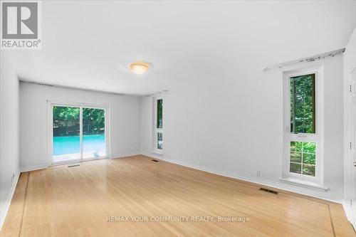 1528 Knareswood Drive, Mississauga, ON 