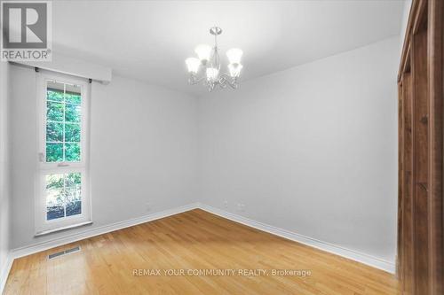 1528 Knareswood Drive, Mississauga, ON 